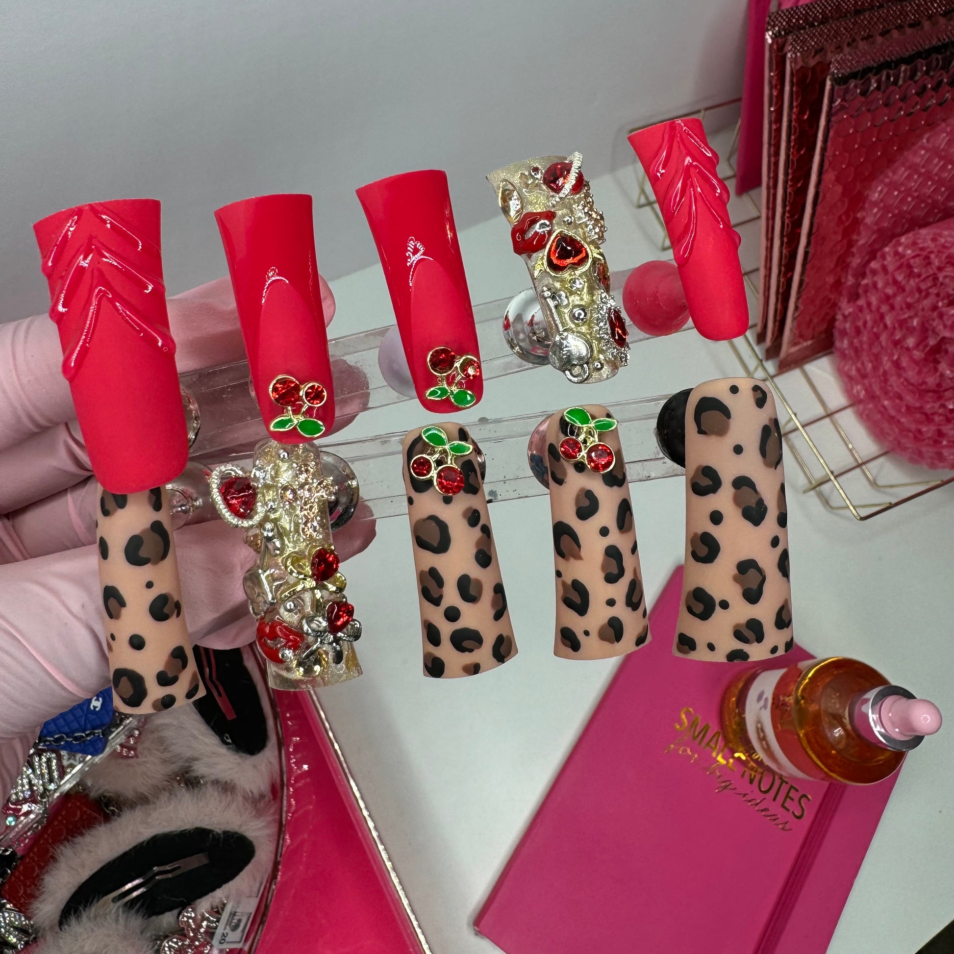 Y2k babe🍒🐆 (Medium Pre-made)