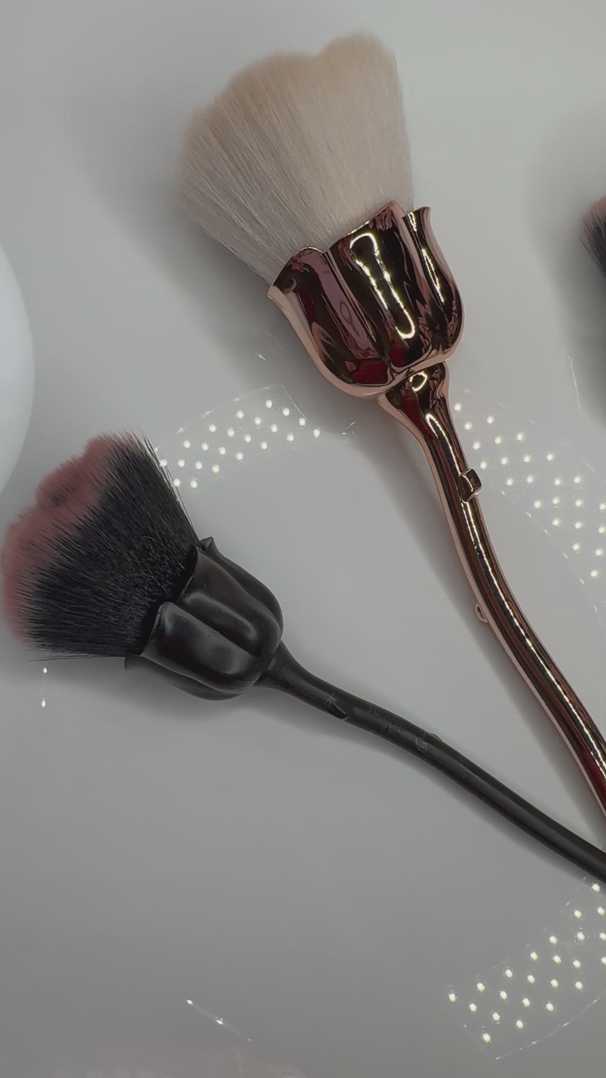 Nail duster brush