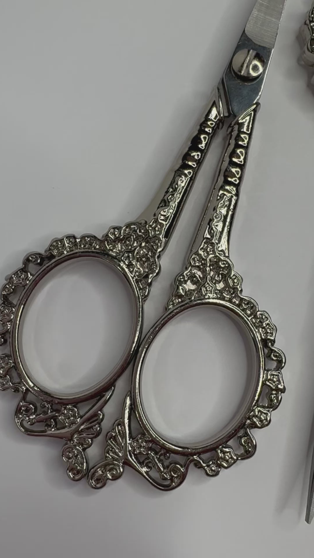 Precision scissors